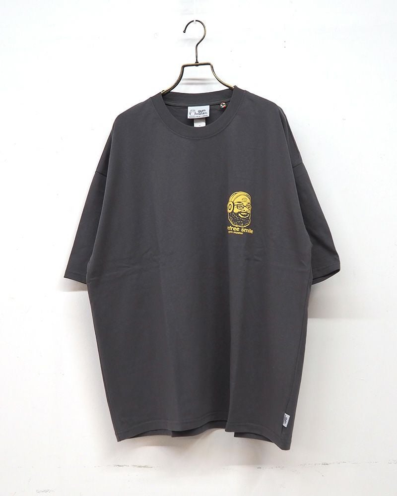 gym master carefree smile ビッグTee