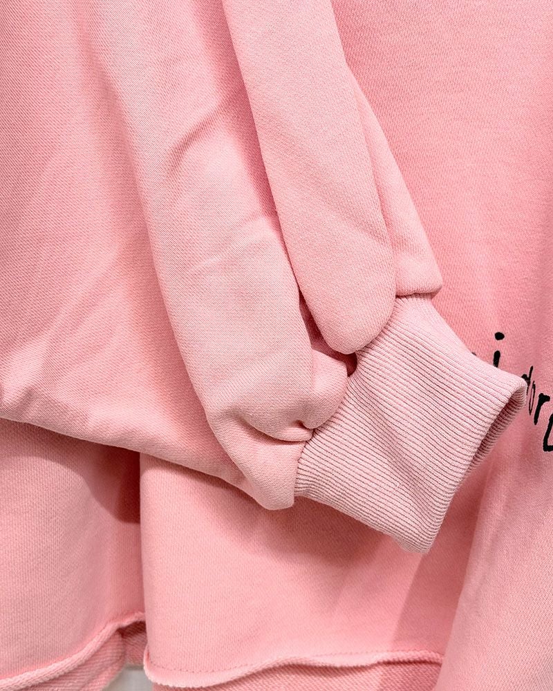 limiless スウェットプリントプルオーバー 手書きロゴ イラストデザイン 裾タック入り 丸みシルエット レディーススウェット