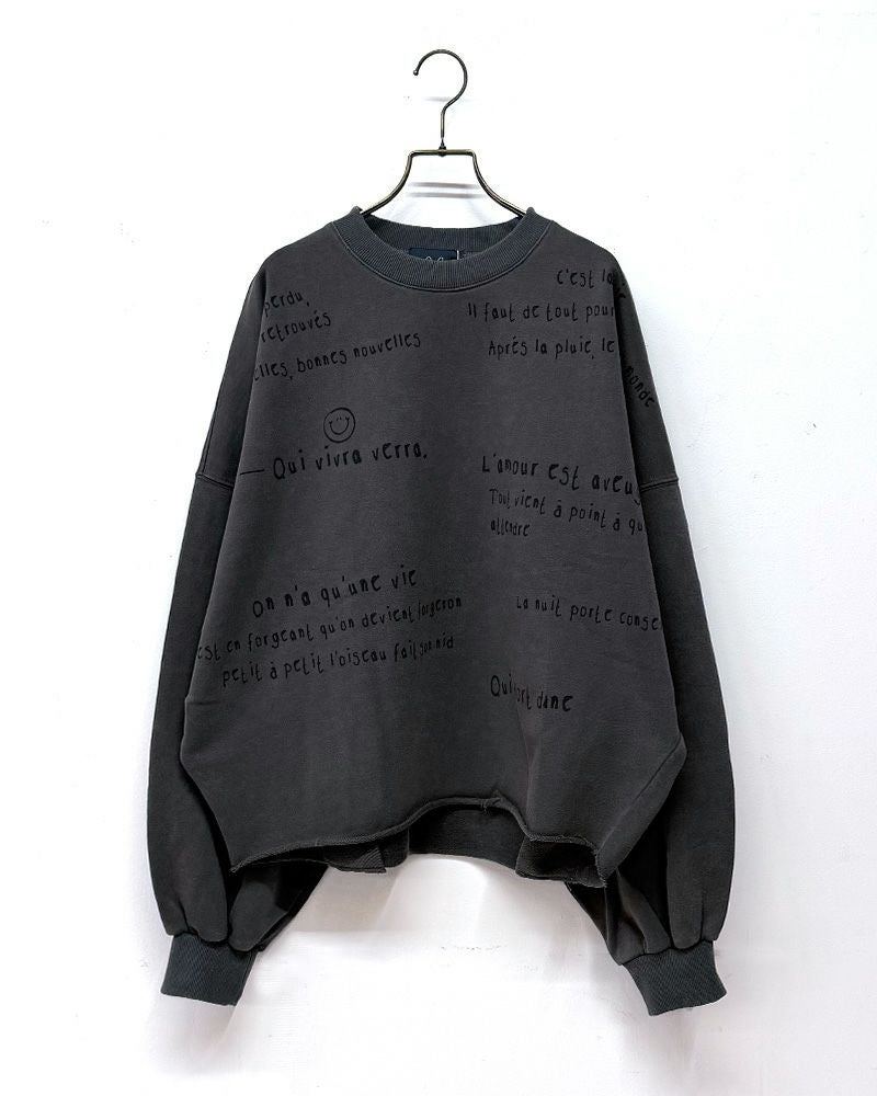 limiless スウェットプリントプルオーバー 手書きロゴ イラストデザイン 裾タック入り 丸みシルエット レディーススウェット