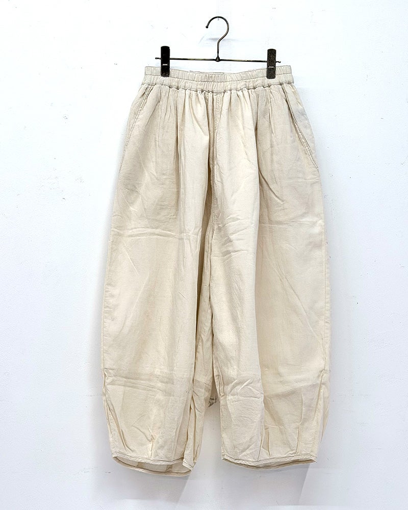 limiless　リミレス　デニムサーカスパンツ　ワイドシルエット　コクーンシルエット　フェード加工ベージュ　セットアップ可能　ウエストゴム　体型カバー　大人カジュアル　ボトムス