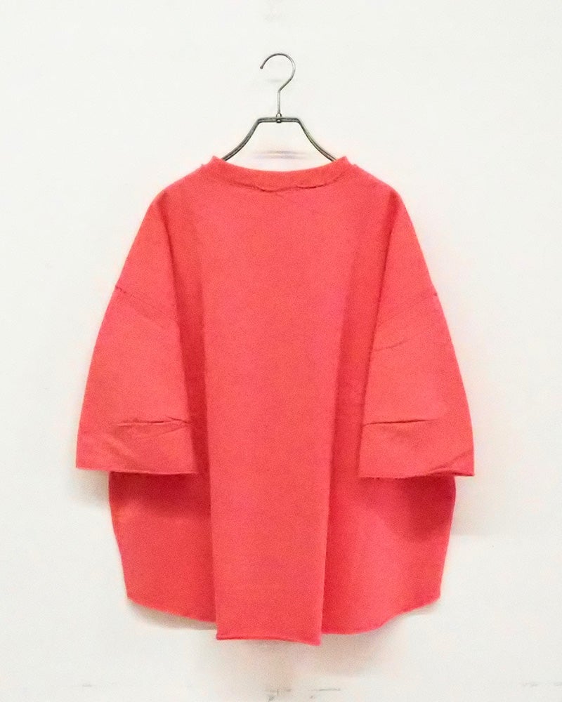 カットオフ袖下タックワイドプルオーバー　長袖　切りっぱなし加工　袖下タック入り　ワイドシルエット　ドロップショルダー　前後差着丈　サイドスリット　大人カジュアル　ナチュラル