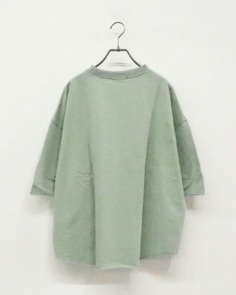 カットオフ袖下タックワイドプルオーバー　長袖　切りっぱなし加工　袖下タック入り　ワイドシルエット　ドロップショルダー　前後差着丈　サイドスリット　大人カジュアル　ナチュラル