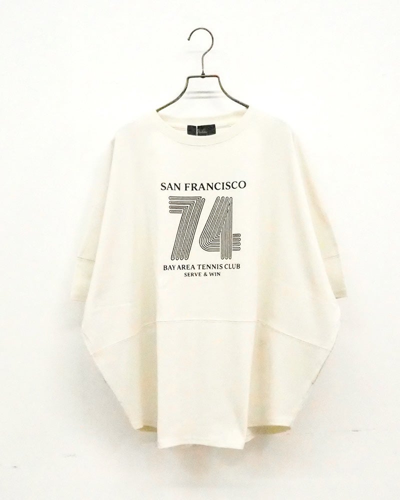 limiless　リミレス　天竺プリントBIG T　半袖　ビッグシルエット　カレッジロゴプリント　ドロップショルダー　前後差着丈　サイドスリット　大人カジュアル