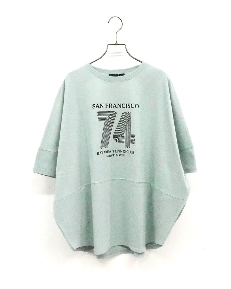 limiless　リミレス　天竺プリントBIG T　半袖　ビッグシルエット　カレッジロゴプリント　ドロップショルダー　前後差着丈　サイドスリット　大人カジュアル