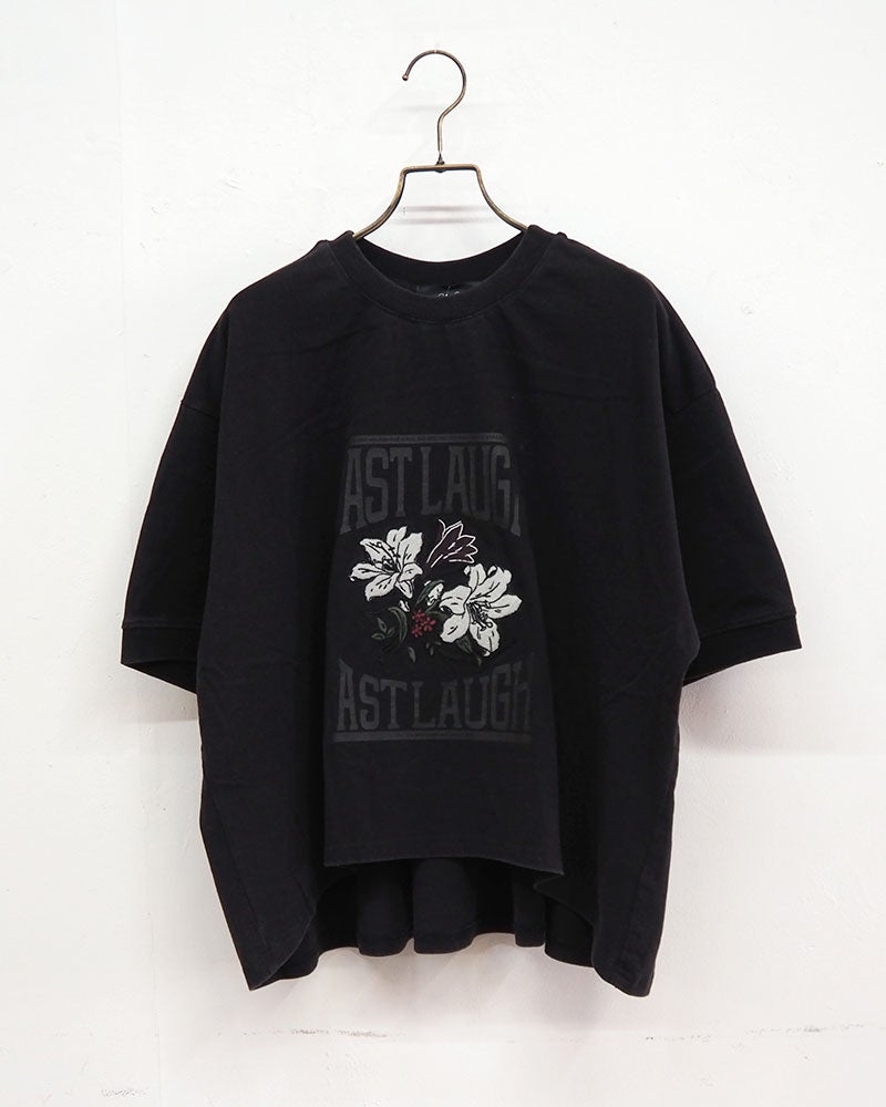 limiless　リミレス　パウダー天竺チェーン刺繍ショートT　半袖　ショート丈　チェーン刺繍ロゴ　ワイドシルエット　ドロップショルダー　前後差着丈　サイドスリット　大人カジュアル