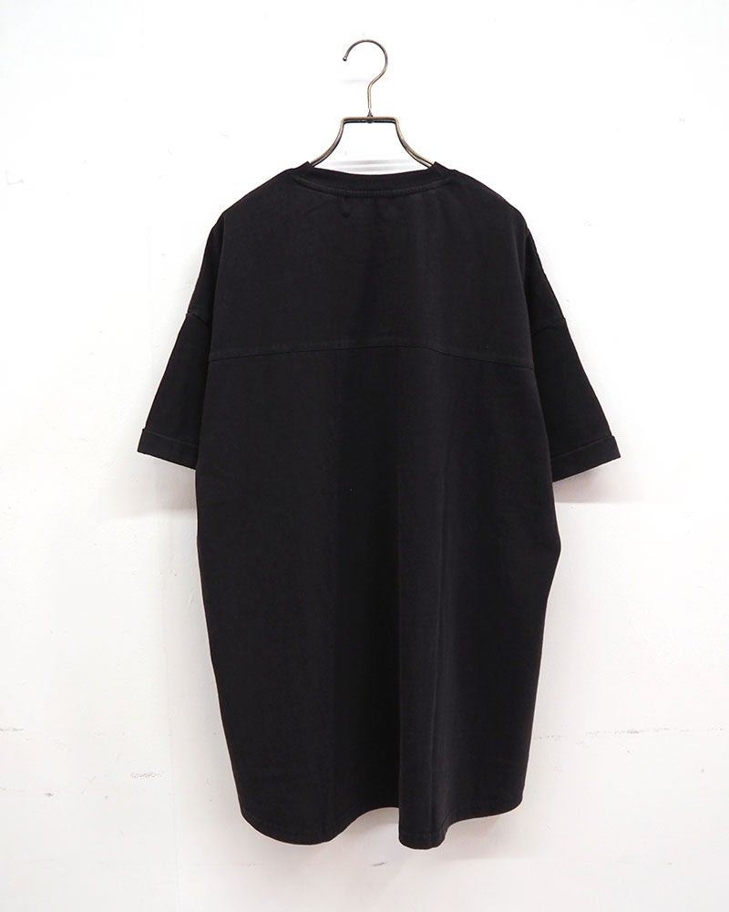 limiless　リミレス　パウダー天竺パッチワークパグT　半袖　ビッグシルエット　パグ刺繡　犬デザイン　ドロップショルダー　前後差着丈　サイドスリット　大人カジュアル