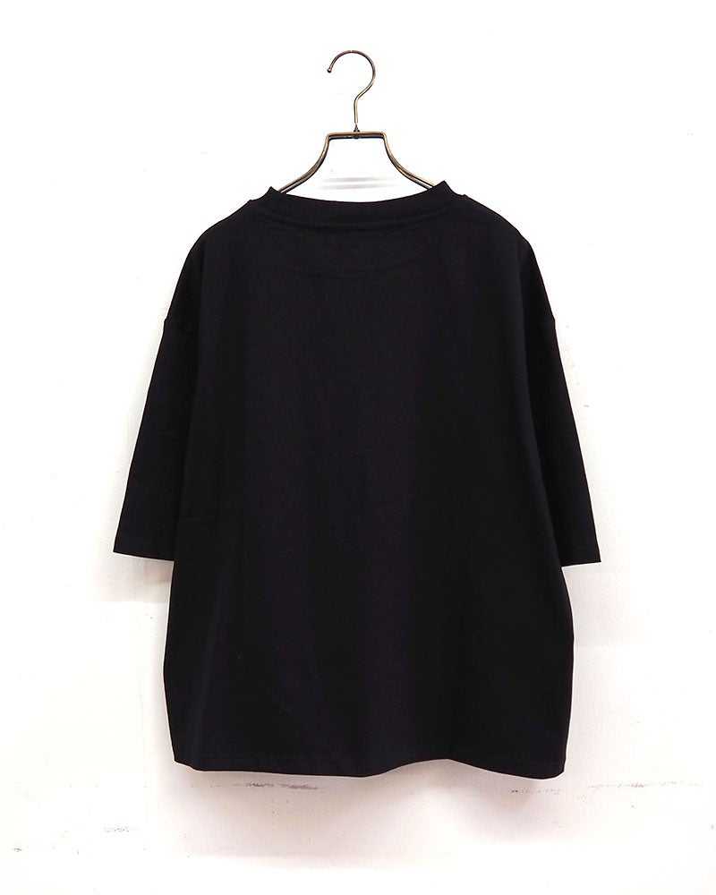 limiless　リミレス　ネコTシャツ　半袖　ビッグシルエット　ネコイラスト　アニマルプリント　ドロップショルダー　前後差着丈　サイドスリット　大人カジュアル