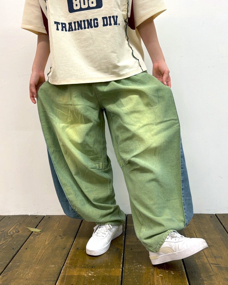 limiless　リミレス　カラーデニム脇タックパンツ　イージーパンツ　サイドタック　コクーンシルエット　ウエストゴム　ドローコード　製品洗い加工　ヴィンテージ風　フェードカラー　大人カジュアル