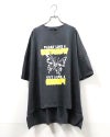 imiless リミレス バタフライT 半袖Tシャツ オーバーサイズビッグシルエット フロントバタフライグラフィックプリント ネオンカラー立体ロゴ 英字メッセージ ドロップショルダー サイドスリット 前後差ヘム フリーサイズ ストリートカジュアル アメカジテイストコーデ