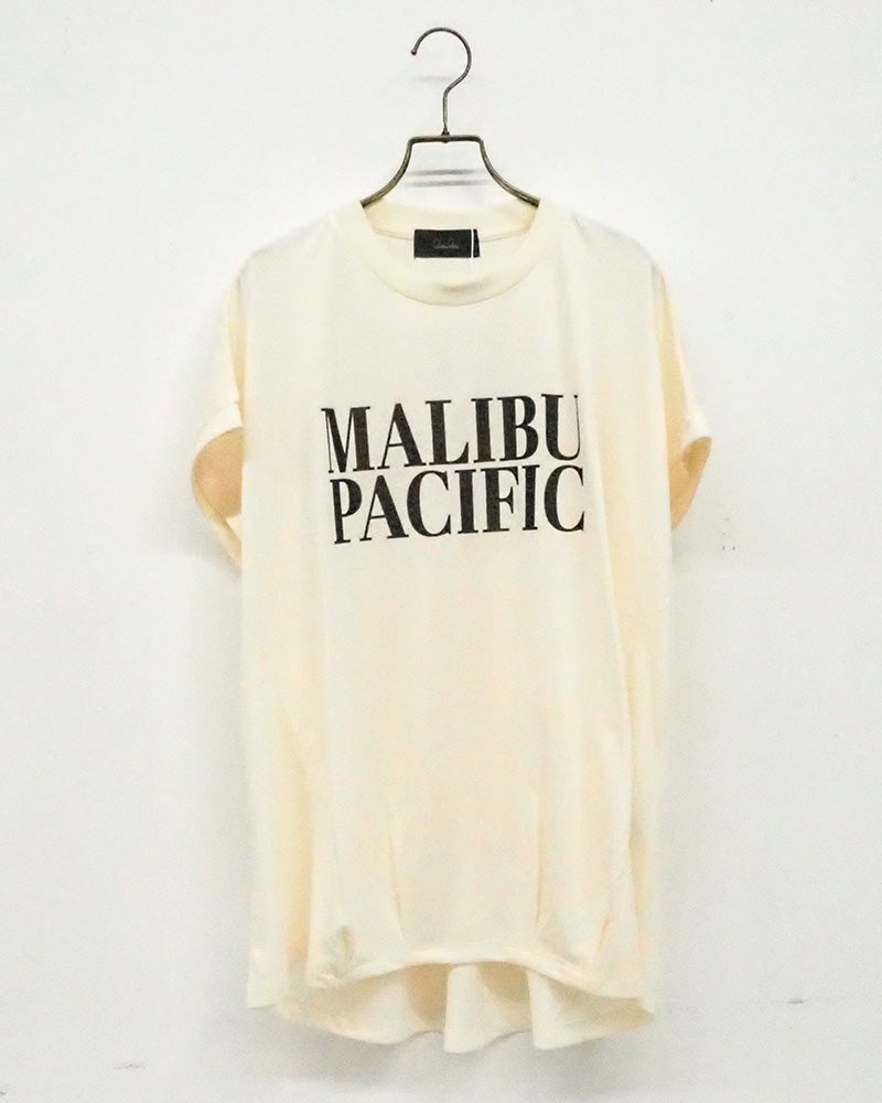 8Laboratory エイトラボラトリー 汗シミ防止天竺ドルマンプルオーバー 半袖Tシャツ フロント英字ロゴプリント バックドレープデザイン 後ろ姿立体切替 ドルマンスリーブワイドシルエット 汗シミ防止加工天竺生地 フリーサイズ 全4カラー ナチュラルカジュアル