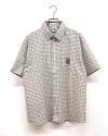 VISION STREET WEAR ヴィジョンストリートウェア シアサッカーチェックシャツ 半袖シャツ 胸ポケットワンポイントロゴ刺繍 バックヨークピスネームデザイン 凹凸感シアサッカー生地 薄手さらっと素材 短め身丈トレンドシルエット ユニセックス仕様 ストリートカジュアル アメカジスケータースタイル夏コーデ