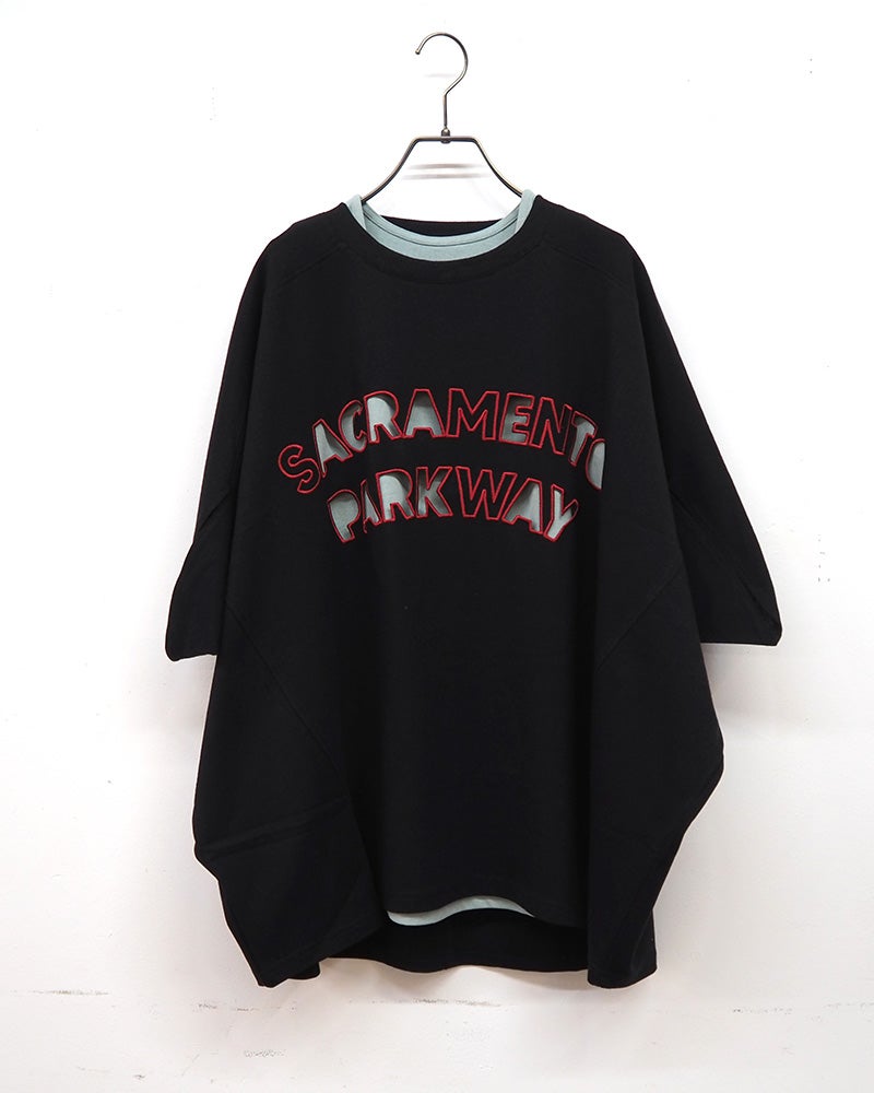 limiless リミレス 刺繍Tシャツアンサンブル 2点セット 半袖カットソー ロゴくり抜きカットワーク刺繍 配色レイヤード 首元裾のぞかせ インナーセット ドルマンスリーブ ゆったり ビッグシルエット フリーサイズ アメカジ ストリート カジュアル夏コーデ