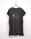 limiless リミレス 天竺ネコ刺繍プリントT ロングTシャツ チュニック丈 半袖カットソー ネコイラストプリント CATSロゴ立体刺繍 ロールアップ袖 サイドスリット 前後差裾 コットン天竺生地 フリーサイズ ゆったり オーバーサイズ 大人カジュアル 猫好き 夏コーデ