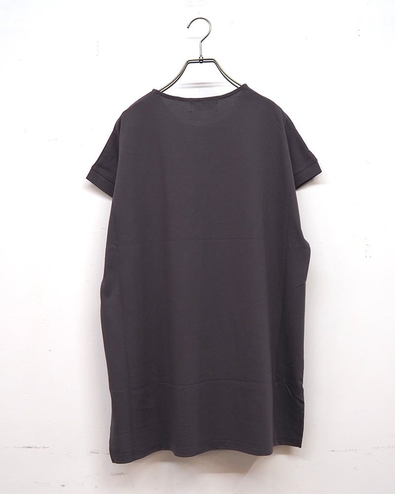 limiless リミレス 天竺ネコ刺繍プリントT ロングTシャツ チュニック丈 半袖カットソー ネコイラストプリント CATSロゴ立体刺繍 ロールアップ袖 サイドスリット 前後差裾 コットン天竺生地 フリーサイズ ゆったり オーバーサイズ 大人カジュアル 猫好き 夏コーデ