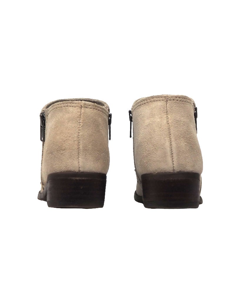 MINNETONKA ミネトンカ BRIE BOOT ブリーブーツ スタッズ付きスエードショートブーツ ブーティー アンクルブーツ スエードレザー ウェスタンヒール 太ヒール 履きやすい ポインテッドトゥ レディースシューズ モード甘辛MIX 秋冬コーデ