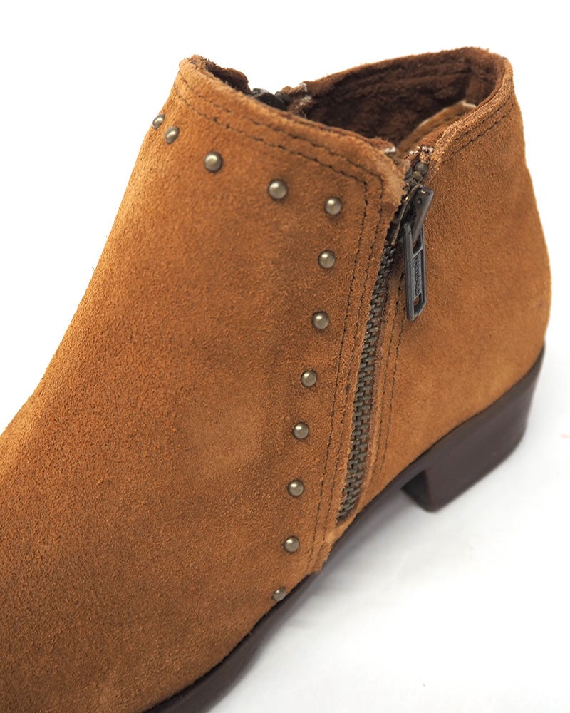 MINNETONKA ミネトンカ BRIE BOOT ブリーブーツ スタッズ付きスエードショートブーツ ブーティー アンクルブーツ スエードレザー ウェスタンヒール 太ヒール 履きやすい ポインテッドトゥ レディースシューズ モード甘辛MIX 秋冬コーデ ブラック