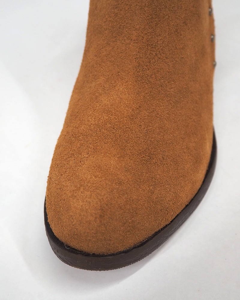 MINNETONKA ミネトンカ BRIE BOOT ブリーブーツ スタッズ付きスエードショートブーツ ブーティー アンクルブーツ スエードレザー ウェスタンヒール 太ヒール 履きやすい ポインテッドトゥ レディースシューズ モード甘辛MIX 秋冬コーデ ブラック