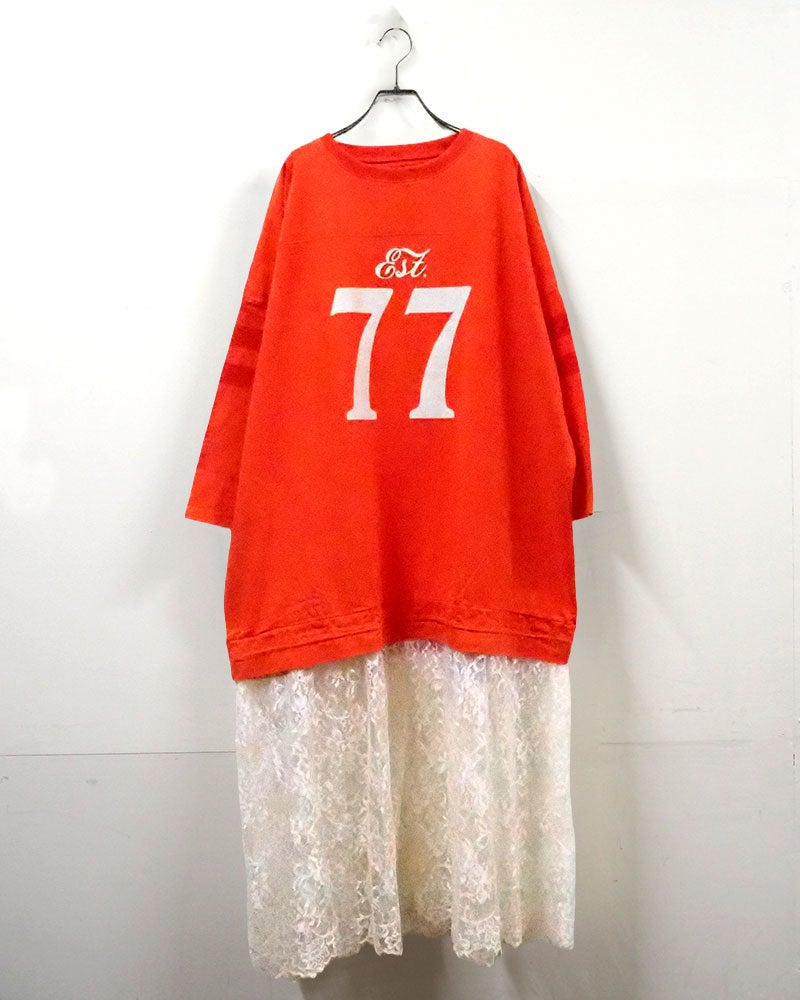 天竺パウダー裾ドロナンバーチュニック チュニック Tシャツ ナンバリング フットボールT レースドッキング 裾ドロスト パウダー加工 ピグメント加工 レース切替 ドロップショルダー オーバーサイズ レディース ゆったり 体型カバー 甘辛MIX古着風秋冬コーデ ブラウンオレンジグリーンアイボリー
